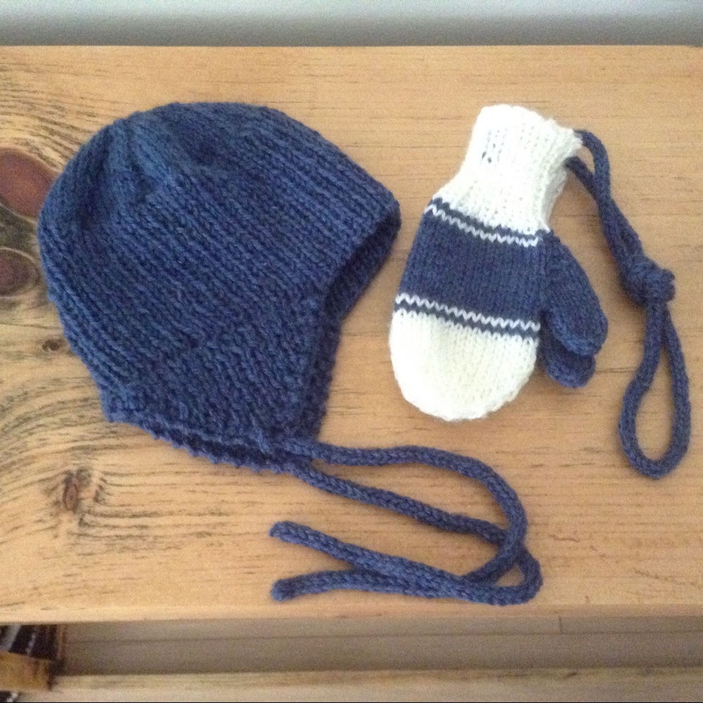 Hand-knit Infant hat and mittens